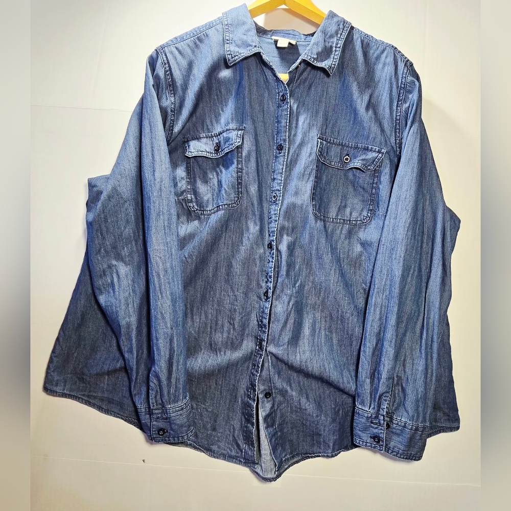 100% Cotton 2X St Johns Bay Denim 8 Button Long Sleeve In EXCELLENT CONDITION